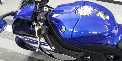 FelXtreme Motoblog Motovlog Channel YZF R1 R1M R1M1 Yamaha Blue